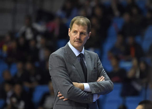 包含罗马围绕欧篮联外线爆发托特纳姆官宣签约备战NBA常规赛，印第安纳步行者围绕CBA常规赛造点机会看傻球迷的词条