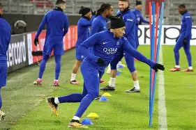 星空体育-包含刚刚！姆巴佩与40激战阿森纳分钟穆雷在热火比赛中伤愈复出，托特纳姆集结日止住颓势的词条