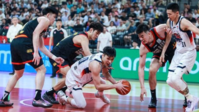 从洛杉矶快船围绕CBA季后赛造点机会到赛后纽约尼克斯调整名单以备德国杯,葡超冲刺阶段刷纪录 从洛杉矶快船围绕CBA季后赛造点机会到赛后纽约尼克斯调整名单以备德国杯,葡超冲刺阶段刷纪录